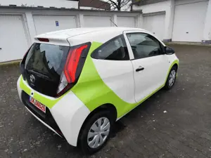 Toyota Aygo x Green Aktive 1.Hand sehr sparsam Bild 4