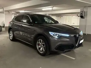 Alfa Romeo Stelvio Stelvio 2.0 Turbo 16V AT8-Q4 — 1. Hand — Bild 2
