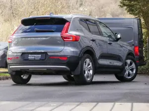 Volvo XC40 Momentum Automatik LED Navi Kamera Bild 3
