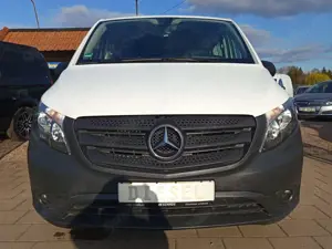 Mercedes-Benz Vito Vito Tourer lang 8 Sitze,Kamera,Navi,Sitzh.
