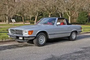 Mercedes-Benz SL 450 450 SL im Traumzustand