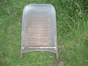 uraltes Waschbrett Rubbelbrett Zinkbrett Waschen Musikbrett 50er