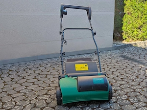 Rasen Vertikutierer motorbetrieben