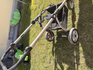 Gestell für Babyschale