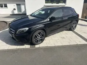 Mercedes-Benz GLA 220 GLA 220 CDI / d (156.903) Bild 2