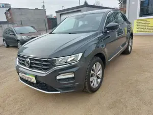 Volkswagen T-Roc 1.0 TSI Style, SHZ, PDC v+h,Sommer-u.Winterräd.