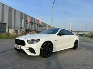 Mercedes-Benz E 300 Coupe 9G-TRONIC AMG Line