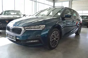 Skoda Octavia 2.0 TDI DSG Combi Clever AHK|PANO|STHZG