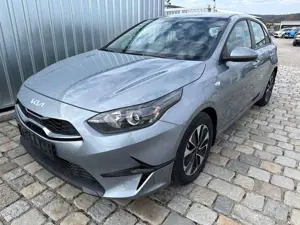 Kia Ceed / cee'd Spin 1.0 T-GDI 100 PS Navi-Rückfahrkamera-Tempo...