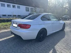 BMW 320 320d xDrive Coupe M Paket Top Zustand TÜV 03/28 Bild 5