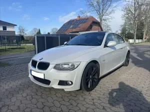 BMW 320 320d xDrive Coupe M Paket Top Zustand TÜV 03/28 Bild 2