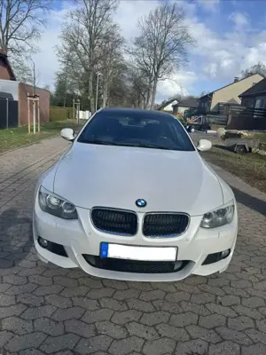 BMW 320 320d xDrive Coupe M Paket Top Zustand TÜV 03/28 Bild 3