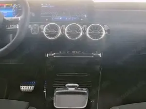 Mercedes-Benz A 200 Limousine AMG+AMBIENTE+ILS+KAM+LED+Keyl Bild 5