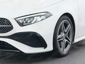 Mercedes-Benz A 200 Limousine AMG+AMBIENTE+ILS+KAM+LED+Keyl Bild 4