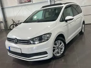 Volkswagen Touran 1.5 TSI Automatik **Panorama*Navi*SHZ**