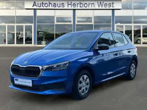 Skoda Fabia 1.0 TSI Essence LED Allwetterreifen Klima PDC hint