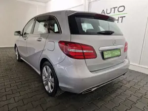 Mercedes-Benz B 180 d 7G Urban, LED, Navi, SHZ, PTS, Klima Bild 2