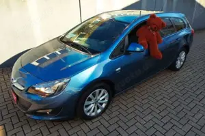 Opel Astra J Sports Tourer Active Kombi Scheckheft