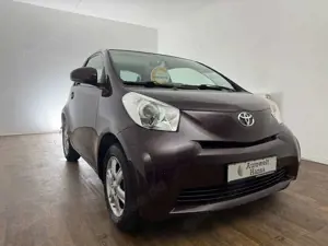 Toyota iQ