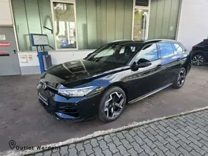 Volkswagen Passat Variant R  4 Motion*MATRIX-LED*NAVI*KAMERA*HEAD-UP*
