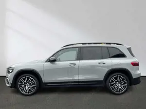 Mercedes-Benz GLB 200 d AMG Night Multibeam Pano AHK 7-Sitzer Bild 3