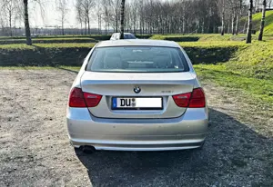 BMW 318 318i Lim. KLiMAAUTOMATIK EGSD PDC AL Bild 3
