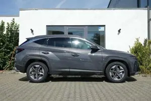 Hyundai TUCSON TREND HYBRID 239PS +KRELL/el. Sitze/AHK! Bild 2