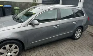 Volkswagen Passat Variant 2.0 TDI DPF DSG Highline Bild 2