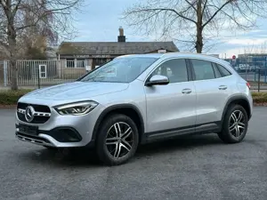 Mercedes-Benz GLA 220 d SERVICE + TÜV NEU*EXTRAS+1.Hd! Bild 3