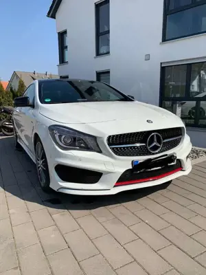 Mercedes-Benz CLA 250 7G-DCT AMG Line