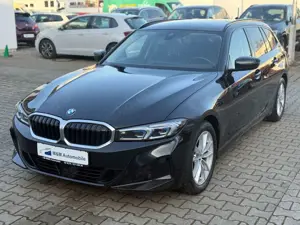BMW 318 3 Touring 318 i Aut*Leder*Head-Up*Totwinkel*1 Hd