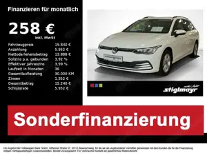 Volkswagen Golf VIII Variant Life 1.0 eTSI DSG ACC+LED+NAVI