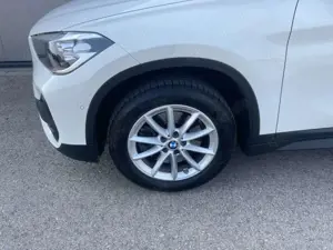 BMW X1 sDrive20iA*Kamera*Navi*PDC*Multi Bild 2