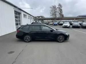 Skoda Octavia Combi 2.0 TDI DSG 4x4 Clever 144€ m.20% Anz. AHK Bild 5