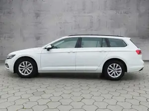 Volkswagen Passat Variant Business 2.0 TDI DSG AHK/ACC/NAV Bild 2