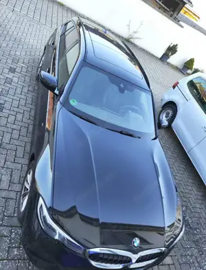 BMW 320 320i Touring Aut. M Sport Bild 2