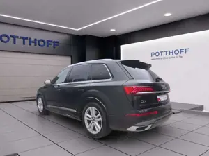 Audi Q7 55 TFSI Q S LINE PANO AHK MATRIX BO Bild 2
