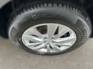 Peugeot 5008 1.2 PureTech 130 Active Pack KeyLess LED LM Bild 5