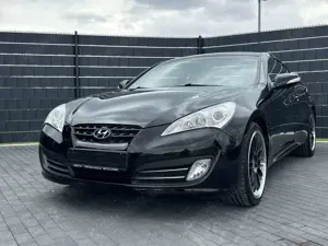 Hyundai Genesis 3.8 Coupé*AUTOMATIK*LEDER*SHZ*PDC*