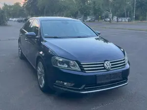 Volkswagen Passat Limo Highline,Navi,Standheizung,Leder