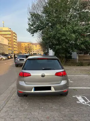 Volkswagen Golf 1.2 TSI BlueMotion Technology Comfortline Bild 4