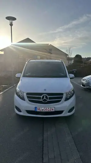 Mercedes-Benz V 250 (BlueTEC) d lang 7G-TRONIC Edition