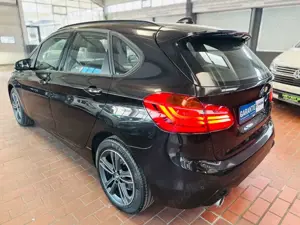 BMW 220 Bild 4