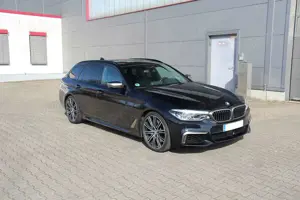 BMW M550 M550d xDrive Touring AHK HUD STHZ LED PANO 360° OS7 AKTIVLKG ACC KEYLESS HK 8-fach