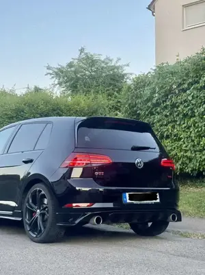 Volkswagen Golf GTI TCR 2.0 TSI OPF DSG