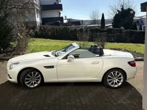 Mercedes-Benz SLK 200 (BlueEFFICIENCY) 7G-TRONIC