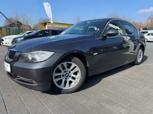 BMW 325 i Limousine E 90 *AUTOMATIK*6 ZYLINDER*