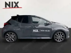 Toyota Yaris 1.5 Hybrid GR Sport LED KAMERA Bild 3