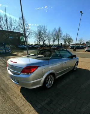 Opel Astra Bild 2