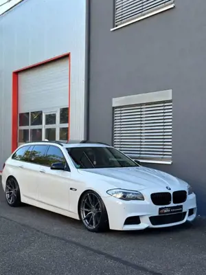BMW 520 d Touring F11 M-Paket/Leder/Panorama/20Zoll